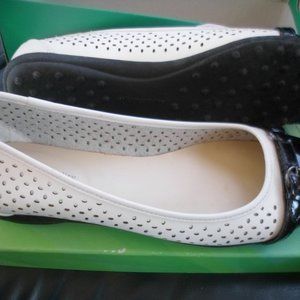 Women flat slip on shoes.Solesenseability.sz10.NEW